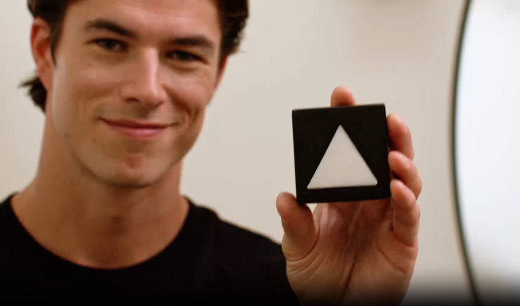 lumin pdp deep scrub face bar in use 01